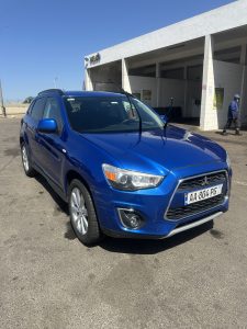 Mitsubishi Outlander bleu